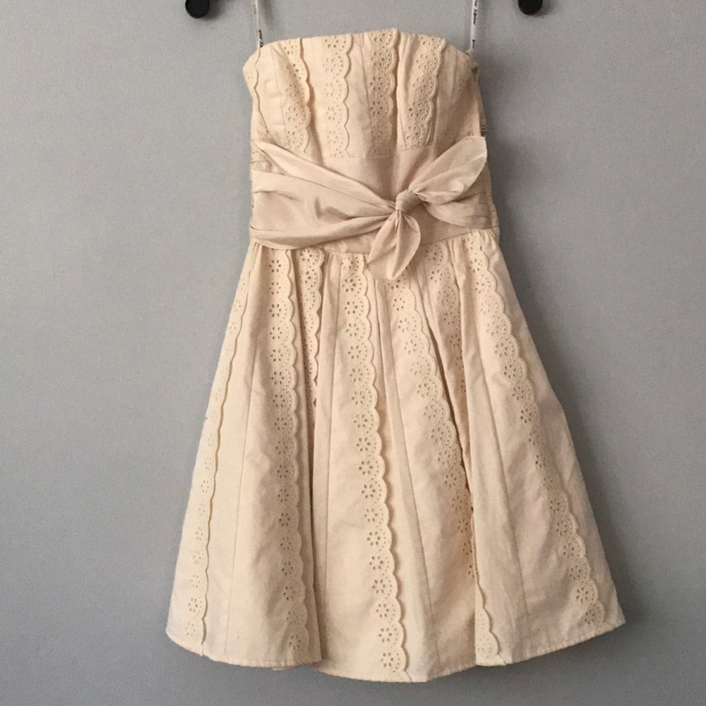 Strapless dress